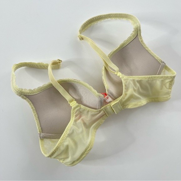 Victoria’s Secret Body by Victoria Yellow Lace Push Up Underwire Bra 32A - Picture 3 of 7